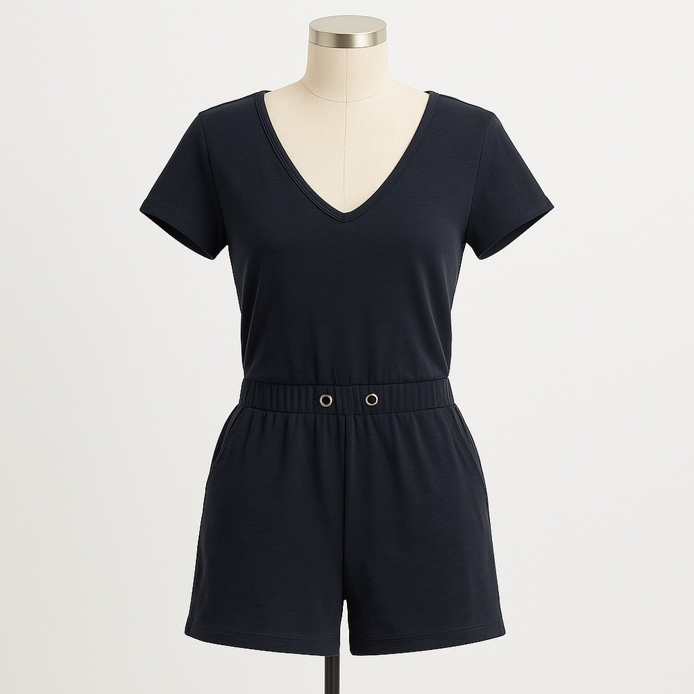 Altar'd State Romper Womens XS Black Short Sleeve Keyhole Back Casual‎ Pockets